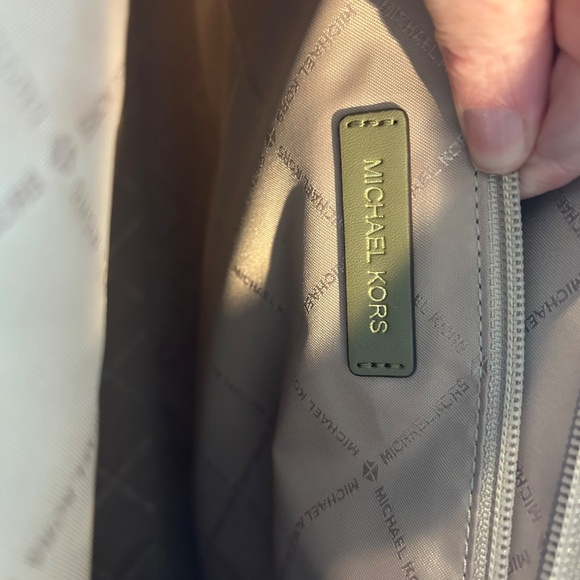 Michael Kors Over-shoulder Bag - Picture 3 of 3